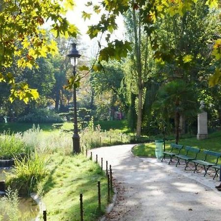 Paris: Appartement Batignolles ภายนอก รูปภาพ